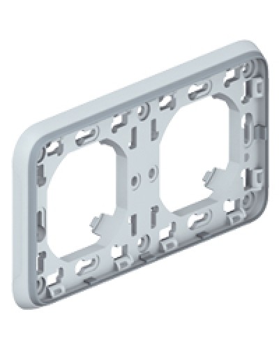 Рамка с суппортом для встроенного монтажа Plexo Legrand 069683 в Кирове Аксессуары для кабель-канала Pintop.ru