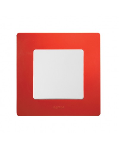Рамка 1 пост Etika красный Legrand 672531 в Кирове Аксессуары для кабель-канала Pintop.ru
